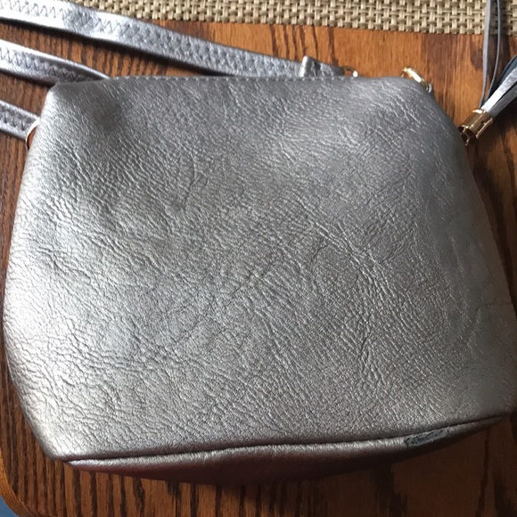 Purse with Conceal Carry includes Blackhawk holster size 4 - Picture 3 of 16